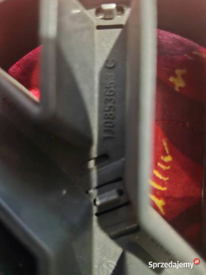 VOLSWAGEN ZNACZEK EMBLEMAT 1J0853653C