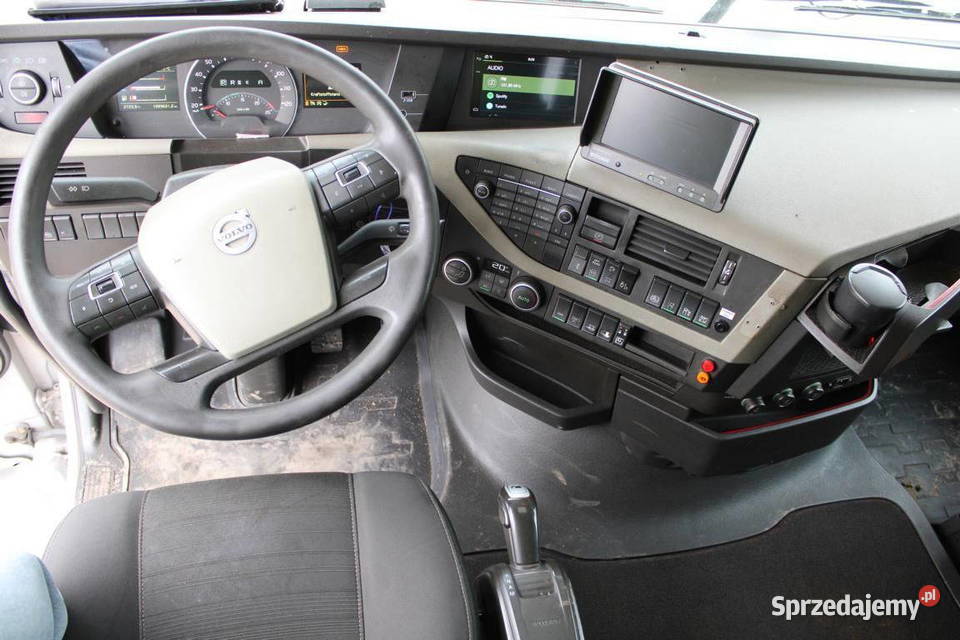 Chlodnia Volvo FH z przyczepa 12000kg Warszawa