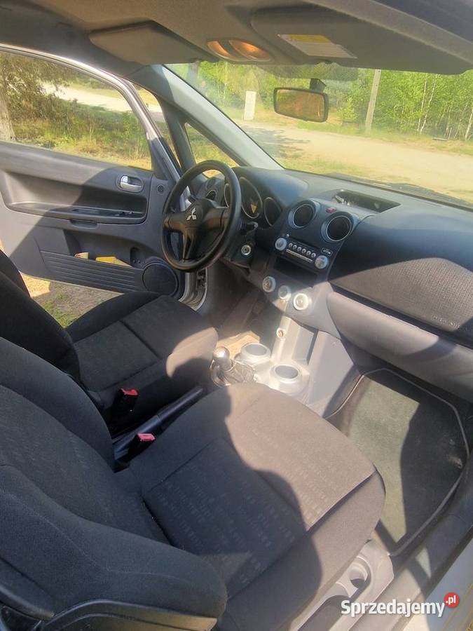 Mitsubishi Colt 13 benzyna z 2007roku Srebrny Stęszewko