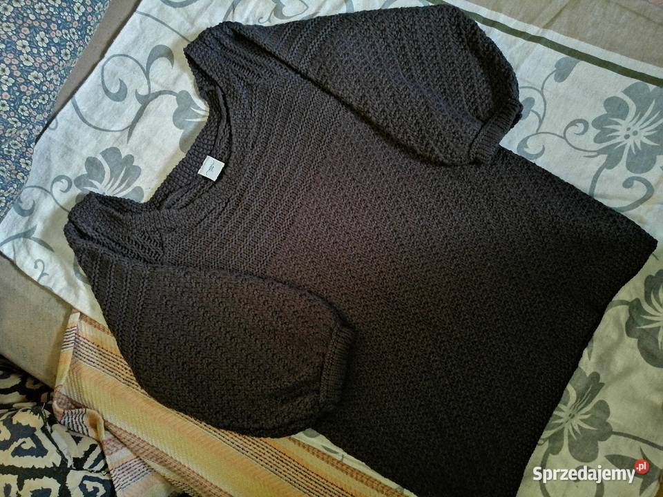 Sweter sweterek LOOK balonowe rękawy Grubszy Wkładane przez głowę Leszno sprzedam