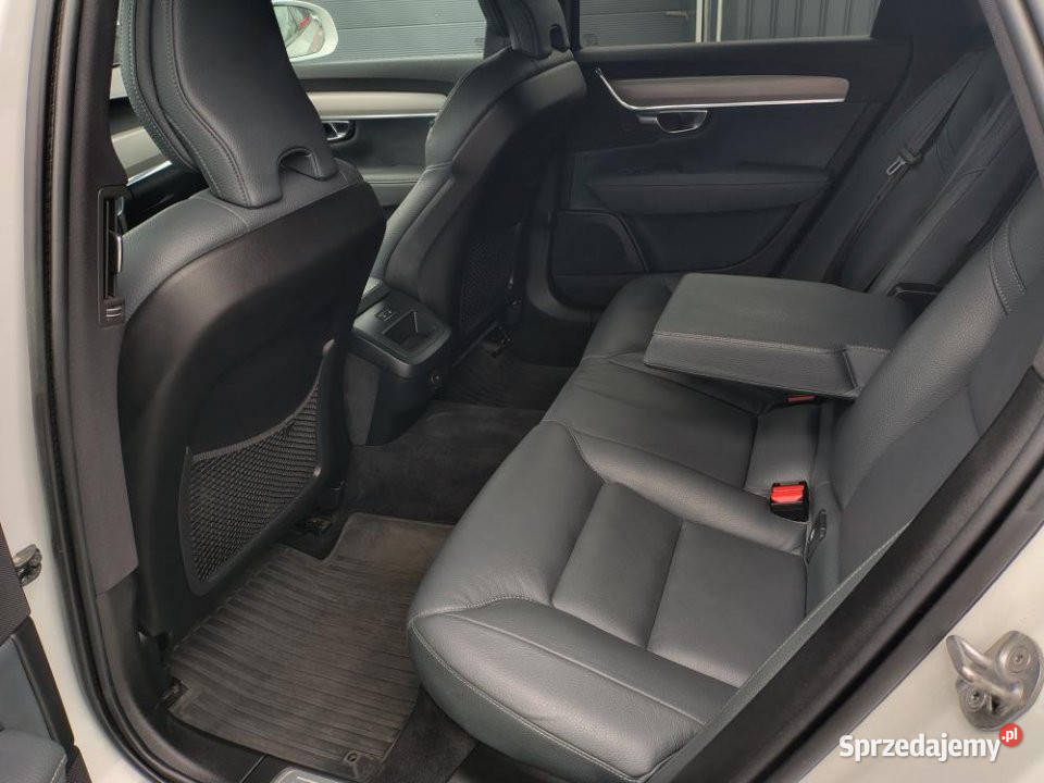Volvo V90 Cross Country 2022r B4 AWD 197 FV23 197KM Poznań