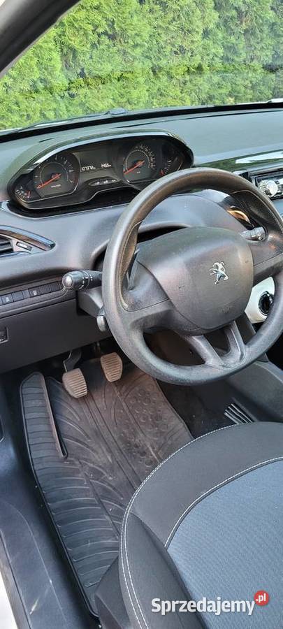 Peugeot 208 Benzyna