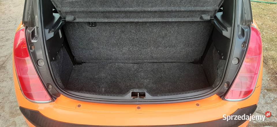 Lancia Ypsilon Limited Momo Design 14 95 2006