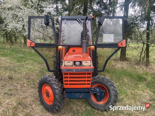 Kubota 40 4x4 sadowniczy lalka Bielecha