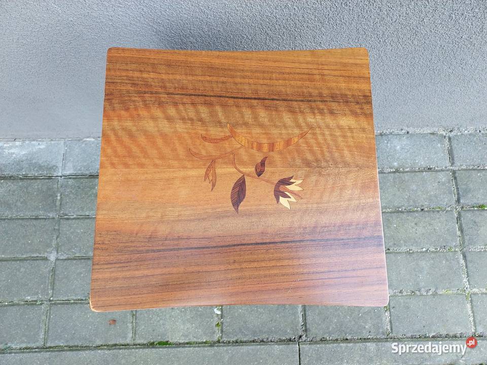 Stary stolik podręczny mały intarsjowany drewno Tczew sprzedam
