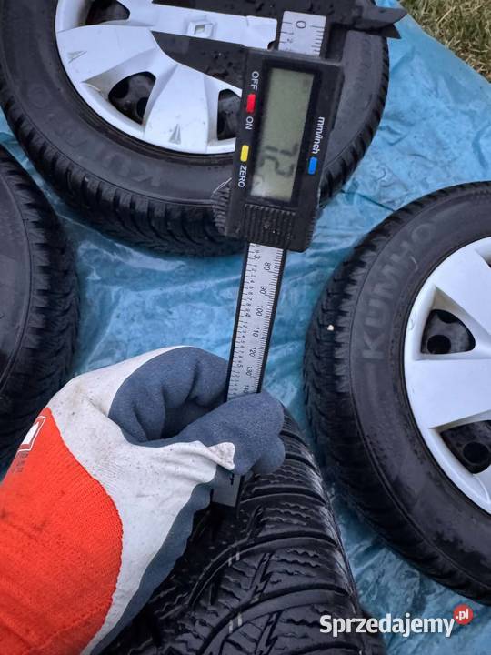 Koła Zimowe Kumho 15 calowe VW 5x112 Golf Skoda Żółkiewka-Osada