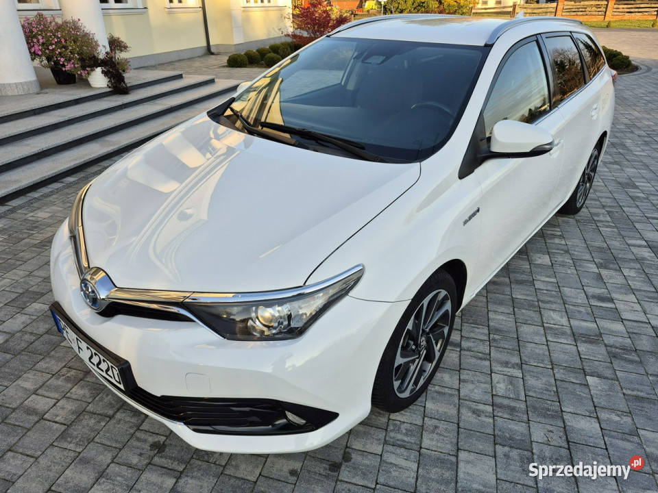 Toyota Auris 18 hybrid climatronic kamera grzane 130452km Drelów