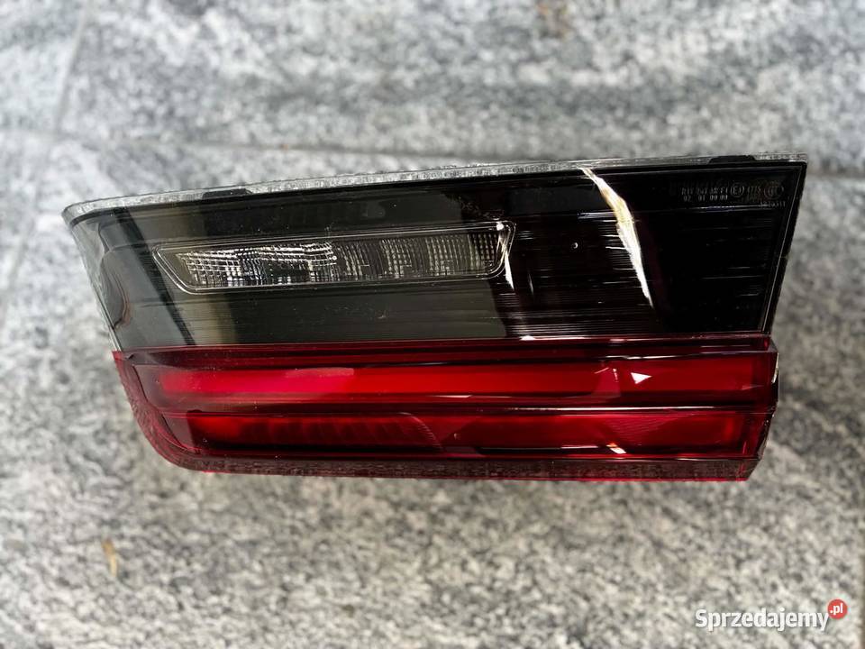 BMW 3 G20 LAMPA TYLNA PRAWA TYŁ W KLAPĘ 5A3BC58