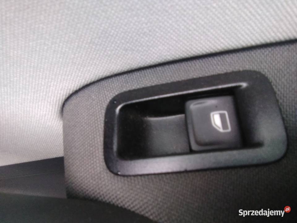 Guzik sterowania szyby pasażera VW 6R0 2014 osobowe Cewice
