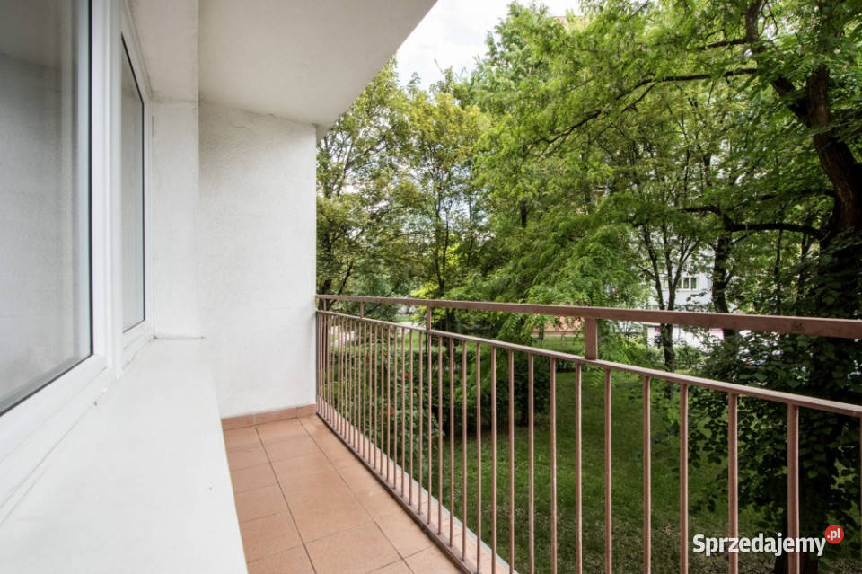 3 pokoje 474 m generalnym remoncie 2 balkony Warszawa