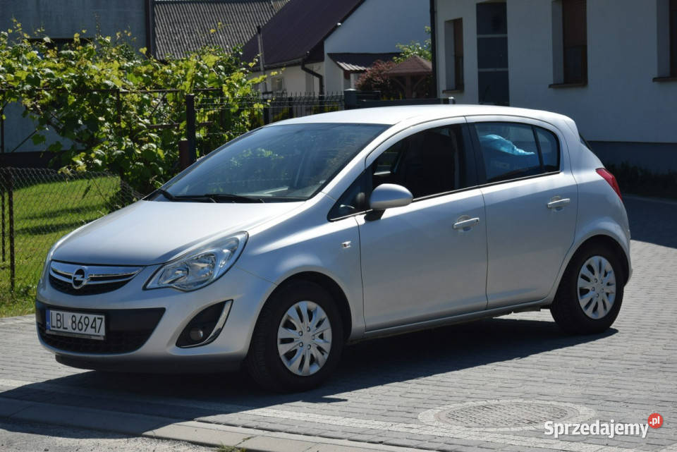Opel Corsa 12B Klima Tempomat Dwa Komplety Kół Majdan Sieniawski sprzedam