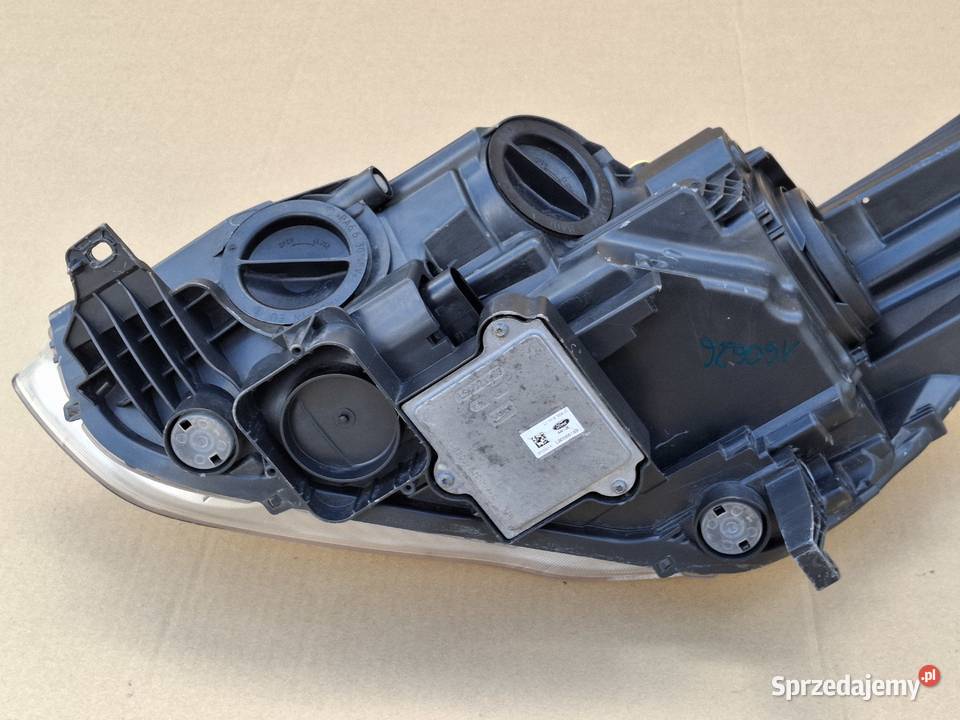 FORD C 2 II REFLEKTOR PRAWY LAMPA PRAWA LED LIFT Bieleń