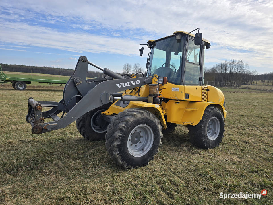 Ładowarka kołowa VOLVO L35 4x4 6 t nie Włosty