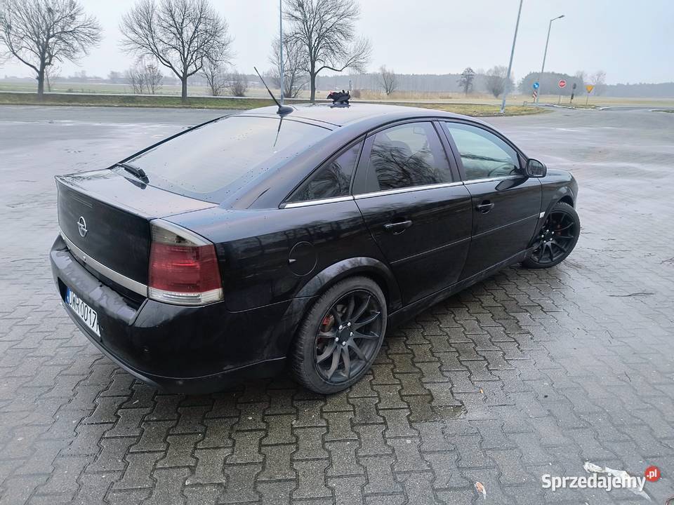 Opel Vectra C GTS 19 CDTI czarna bestia z Rydzyna