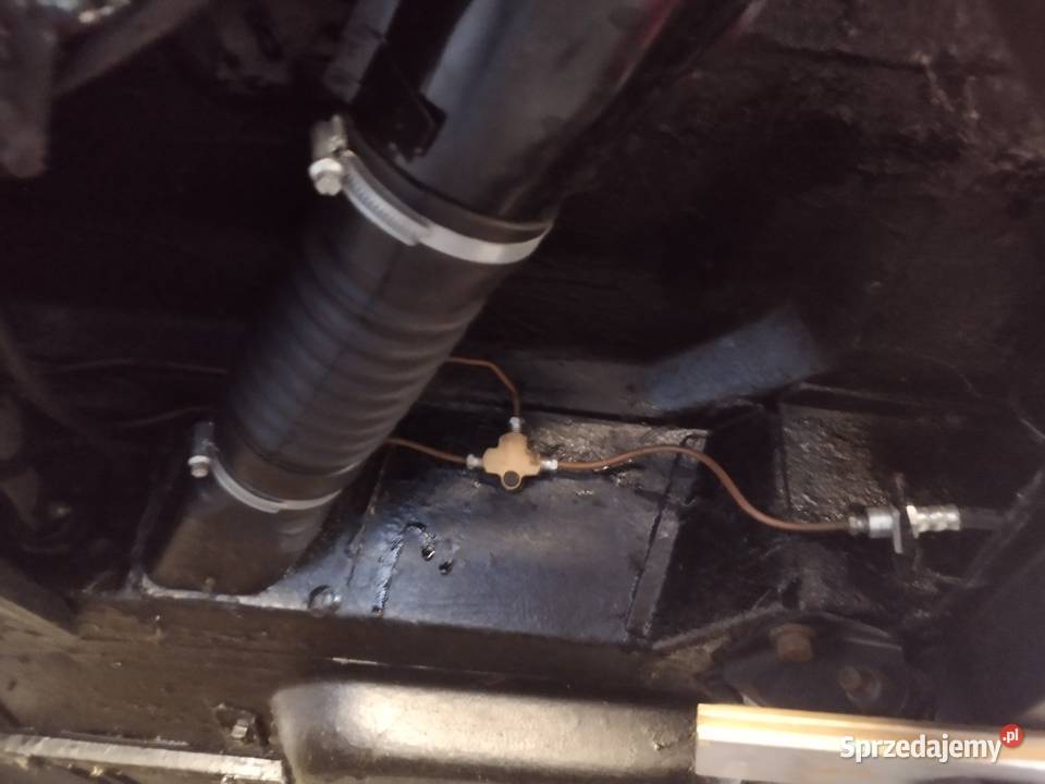 Fiat 126p Fl czerwony Kalwaria Zebrzydowska