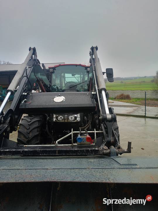 Case ih farmal 105 u pro Stoki