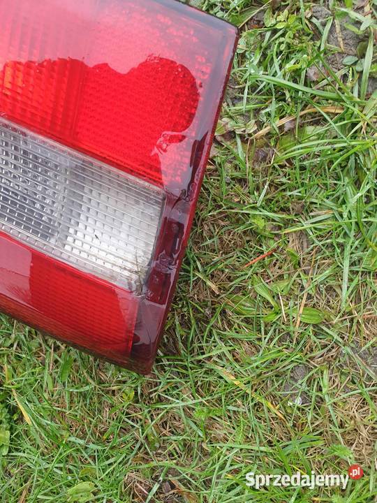 Blenda klapy tylnej tył Volvo v40 9600