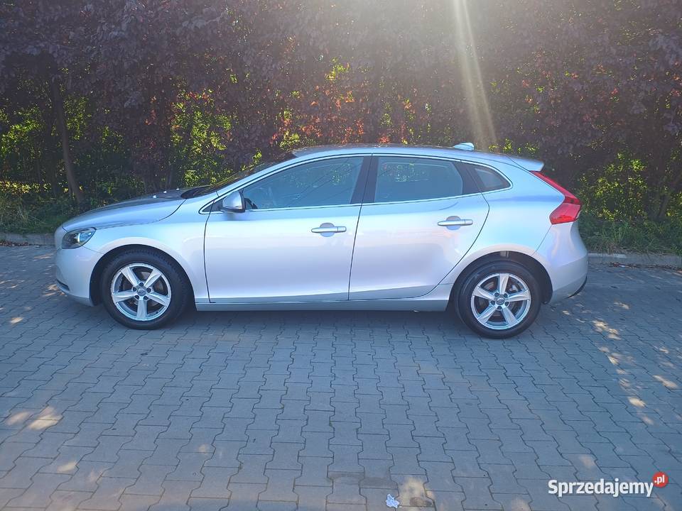 znakomite Volvo V40 D2 2016 Katowice