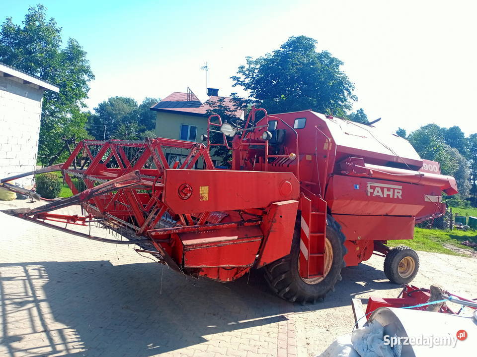 Kombajn Fahr m 900 z sieczkarnią do słomy Rolnictwo Węgrów