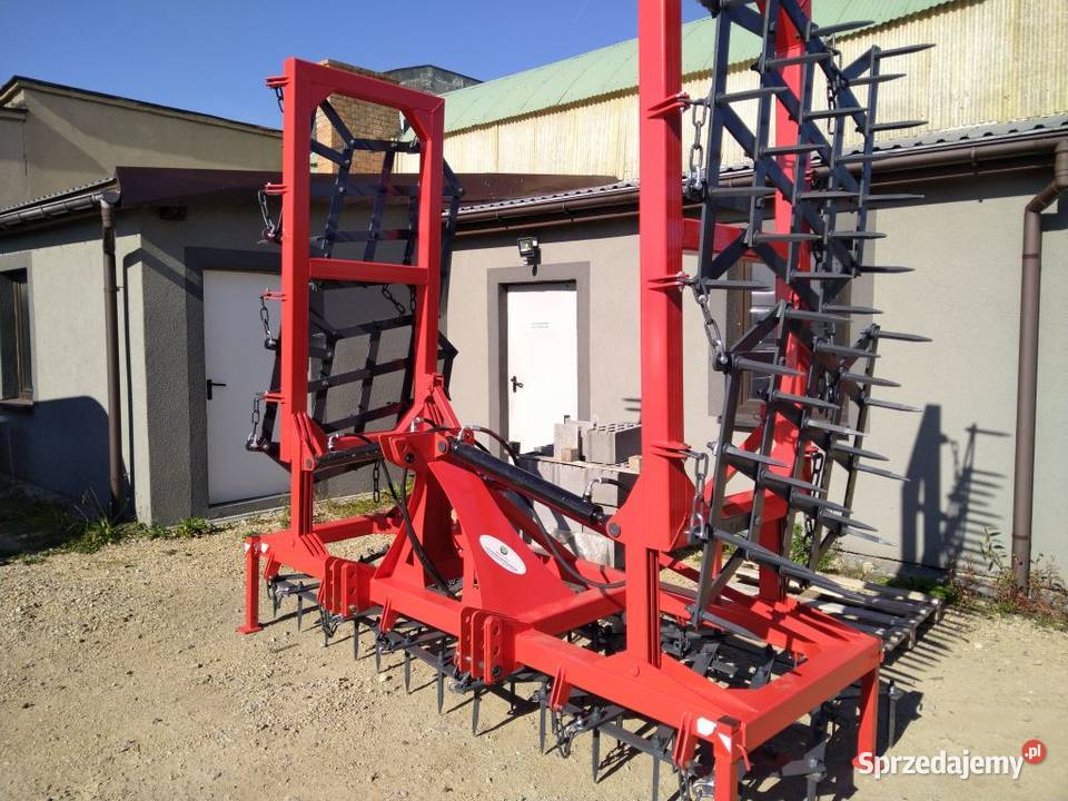 Pole brony polowej ząb 20 brona zębowa polowa Strzebiń