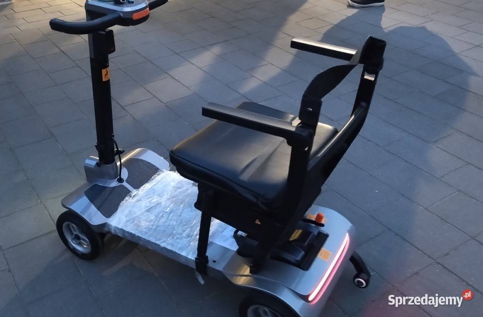 Skuter składany inwalidzki lekki i nowoczesny Wynajem pojazdów Warszawa