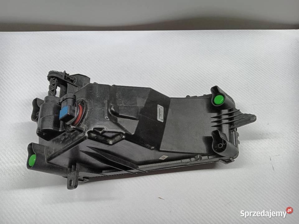 HALOGEN PRZECIWMGŁOWE PRAWY VW TOURAN II osobowe
