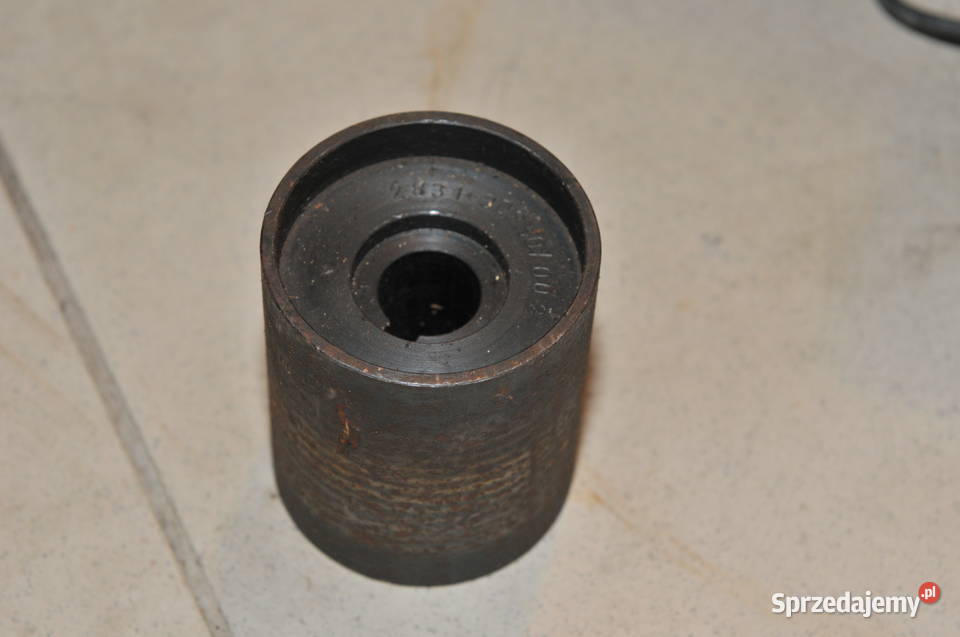 Rolka napinająca bieżna