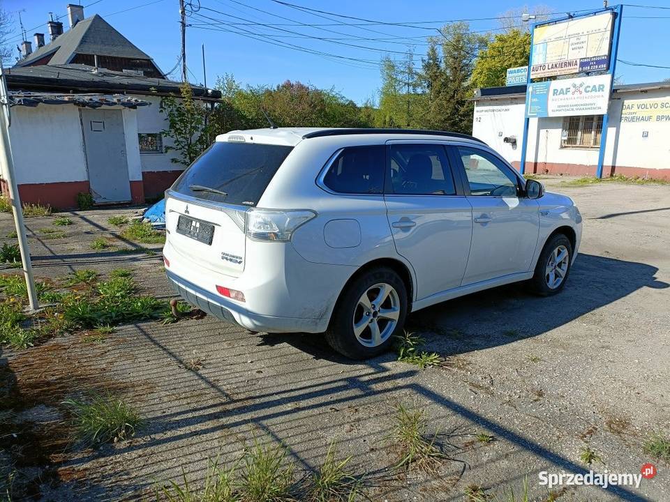 Mitshubishi Outlander Hybryda Plugin 121 4X4 121KM Gdańsk sprzedam