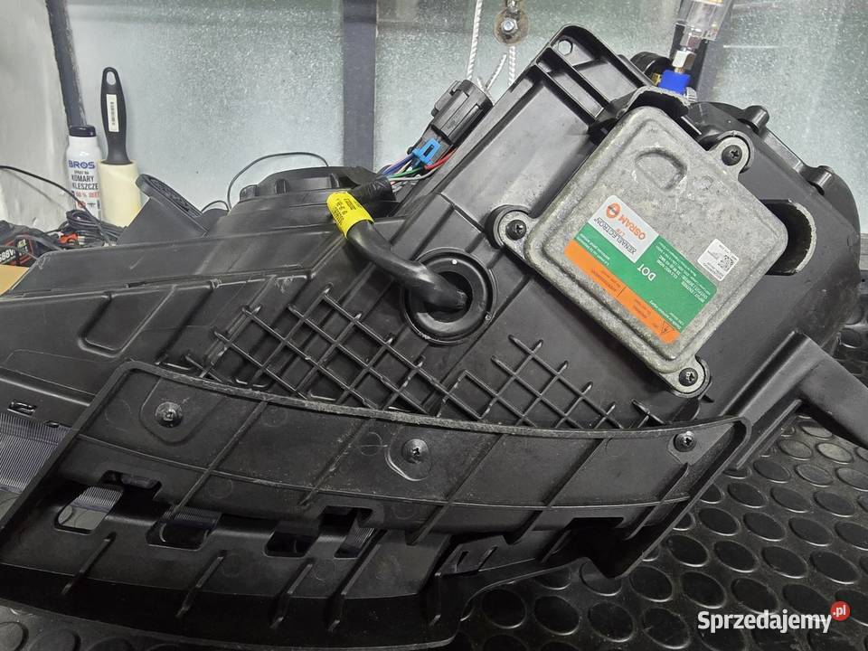 Lampa prawa bixenon Opel Mokka A wielkopolskie