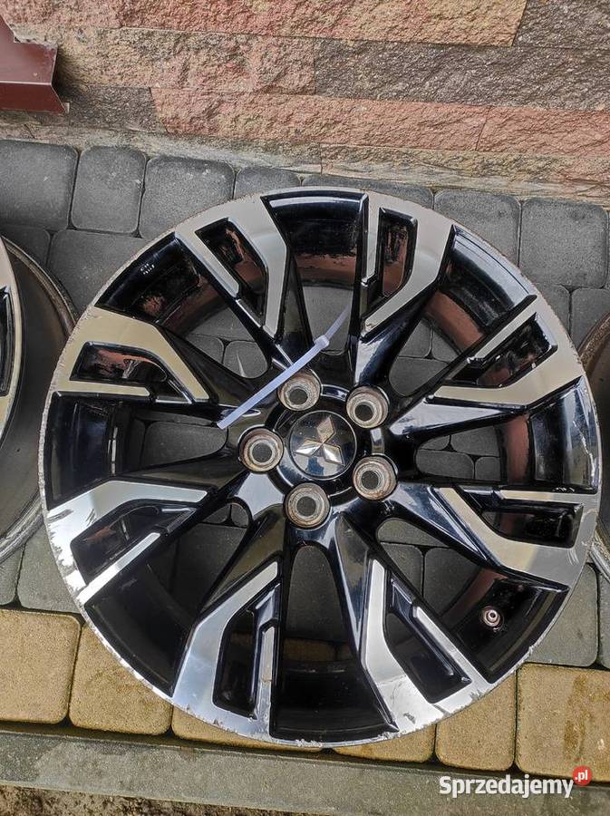 sprzedam felgi aluminiowe 18 calowe Zabłotce