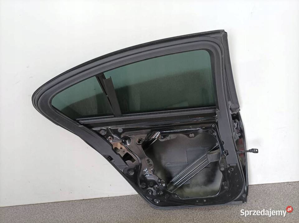 DRZWI LEWE TYŁ CZARNE BLACK SEDAN Bmw Seria 5 sprzedam