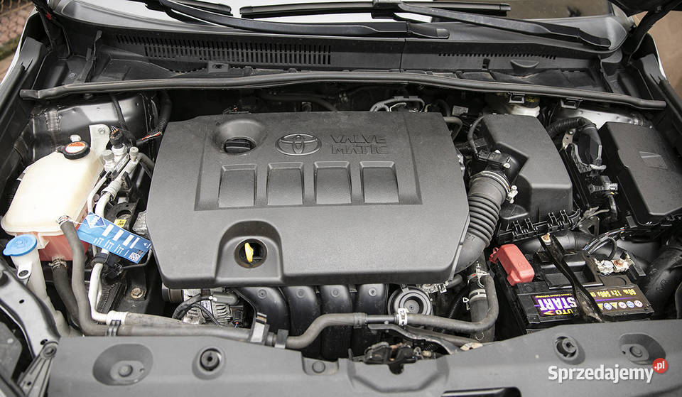 avensis toyota szklany dach Dęblin