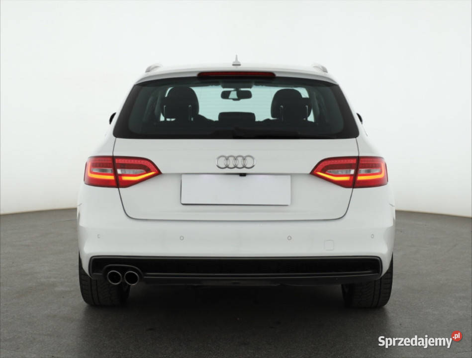 Audi A4 20 TDI reflektory ksenonowe mazowieckie