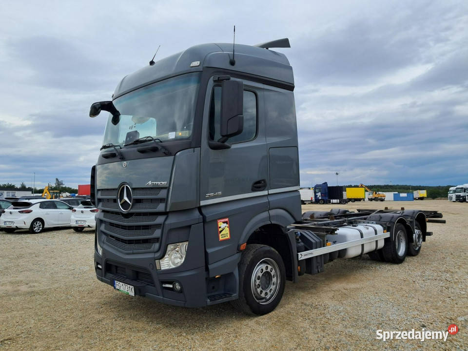 Mercedes Actros Komorniki