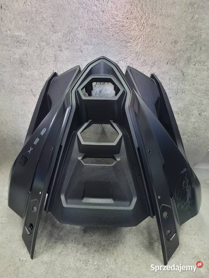 SUZUKI GSX8R GSX 8 R OWIEWKA CZASZY CZASZA Nowy Tomyśl sprzedam