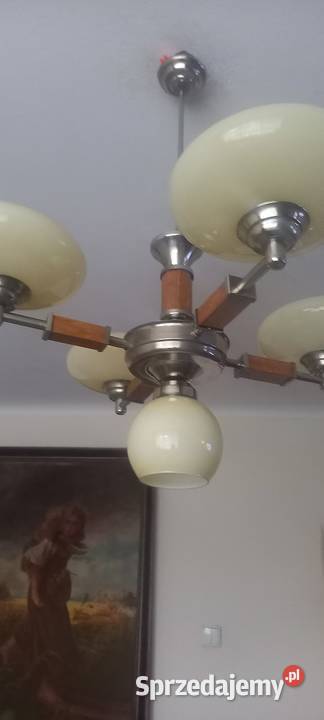 Czteroramienny żyrandol z kloszami w stylu Art Skierniewice