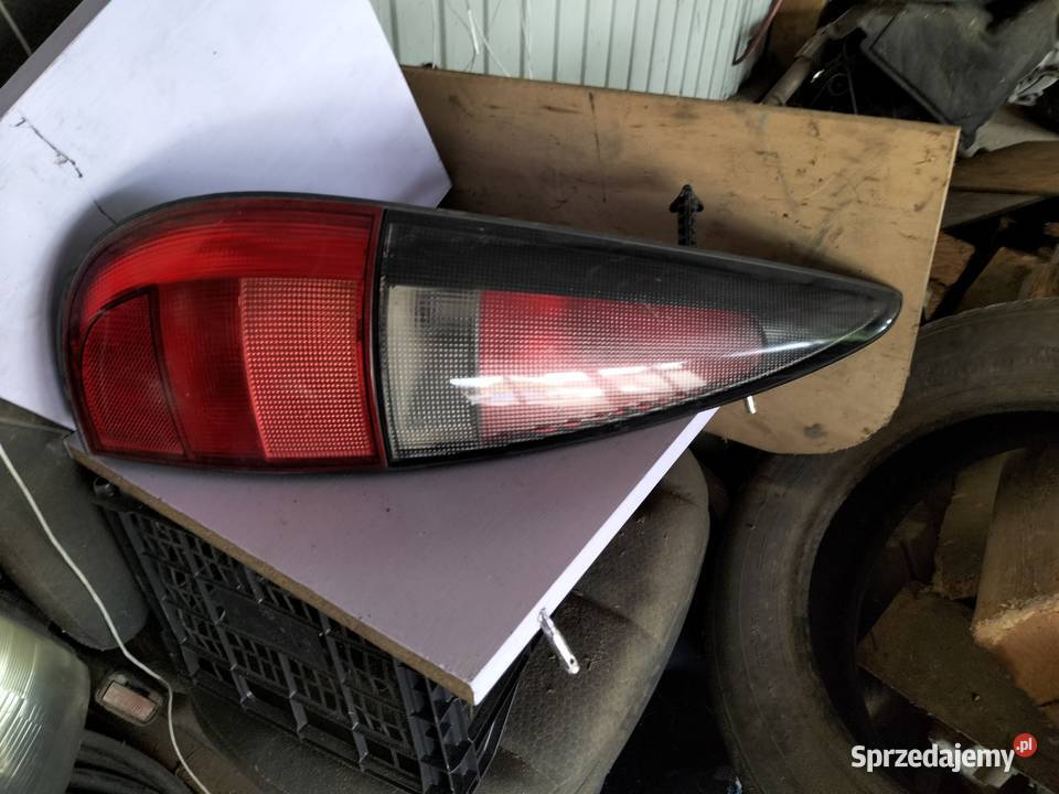 Renault Laguna I kombi lampa tylna lewa tył Kamień-Kolonia