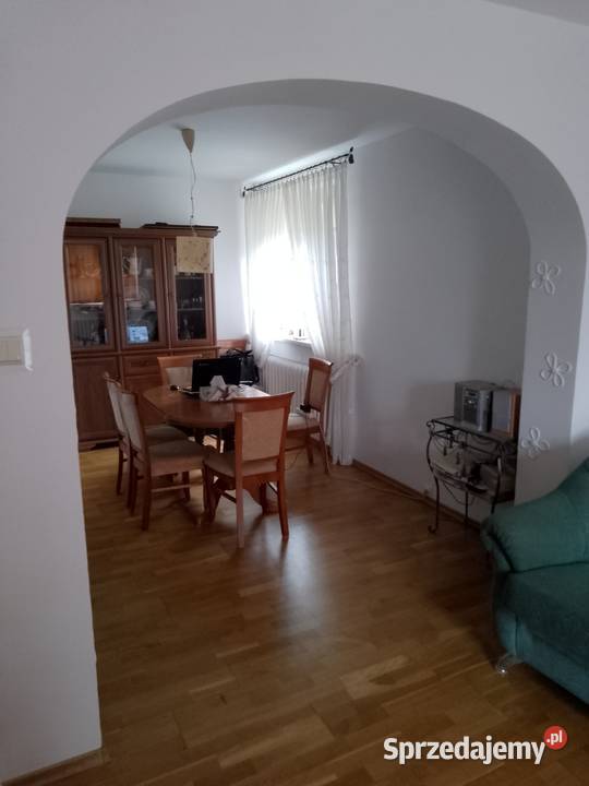 sprzedaż domu dwurodzinnego