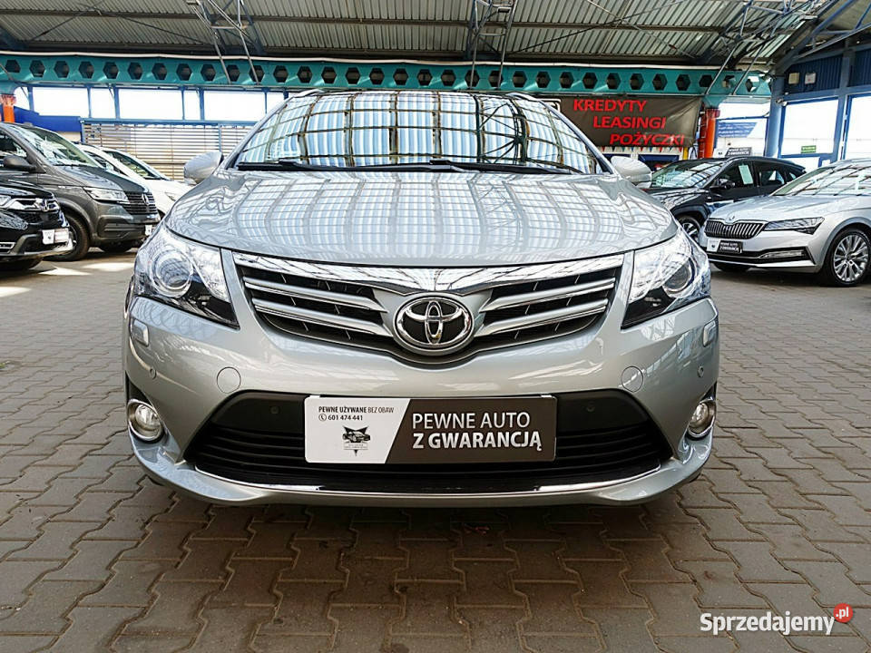 Toyota Avensis AutomatSZKLANY DACHSkóraNAaviLed Zarejestrowany w Polsce śląskie Mysłowice sprzedam