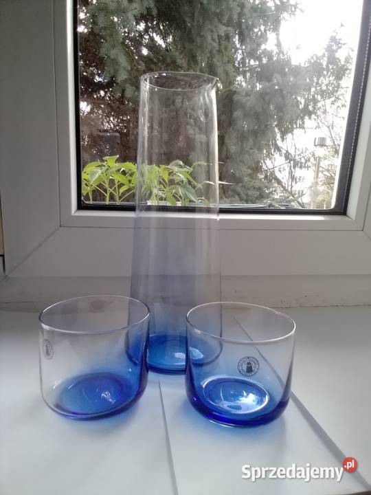 dzbanek szklany z dwoma szklaneczkami niebieskie łódzkie Łódź
