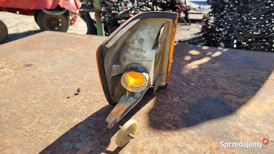 Kierunkowskaz przedni lewy Mercedes 190 Łagów