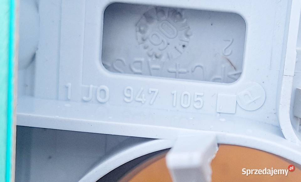 VW SKODA LAMPKA OSWIETLENIE KABINY SZYBERDACH Radom