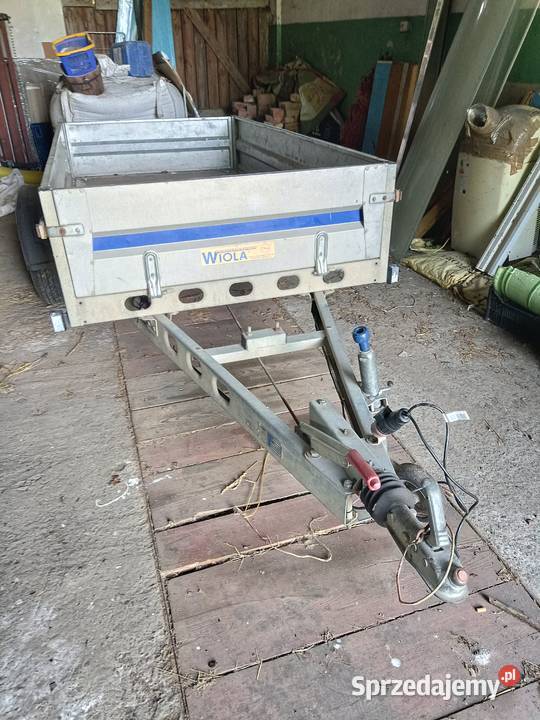 Syndyk sprzeda przyczepkę samochodową towarowe Władysławowo