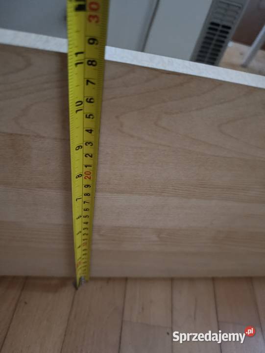 półka ścienna wisząca na wspornikach ikea sprzedam