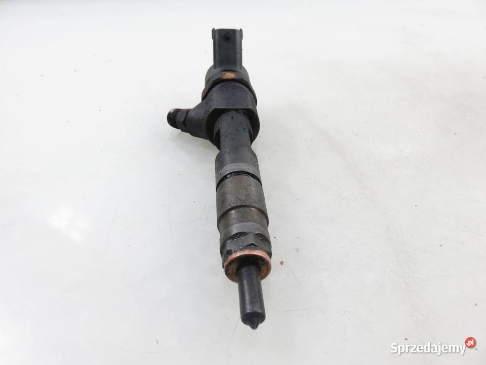 WTRYSKIWACZ OPEL VIVARO A 19 DI 0445110146