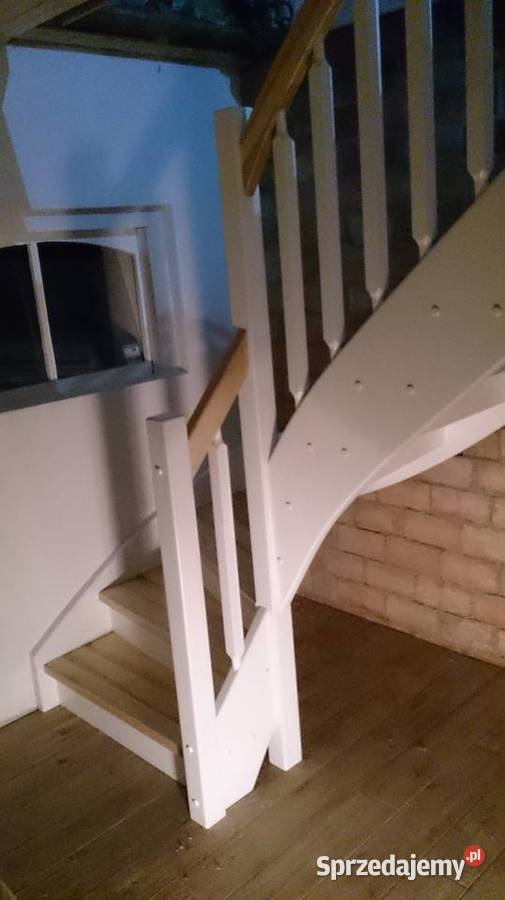 Schody drewniane jesionowe