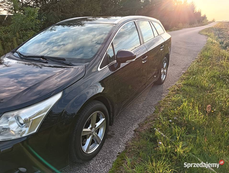 Toyota Avensis 20 D4D 2010 Avensis Chynów sprzedam