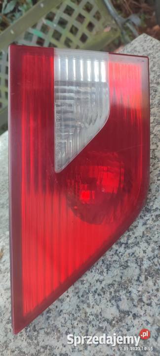 BMW E83 X3 Lampa tył tylna w klape prawa