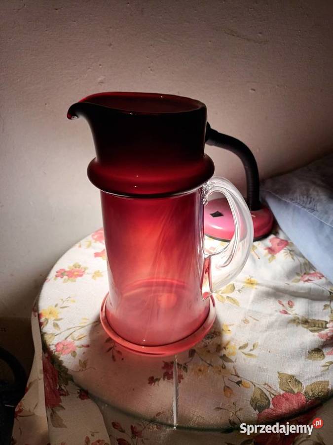 Czerwono mleczny wazon że szkła ołowiowego śląskie Bielsko-Biała