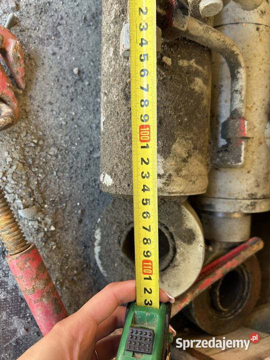 Siłownik hydrauliczny do koparki ładowarki Gromnik